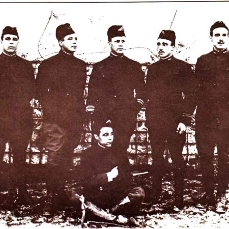 Ritratto in posa dei fratelli Garibaldi all’arrivo in Francia nel 1914.